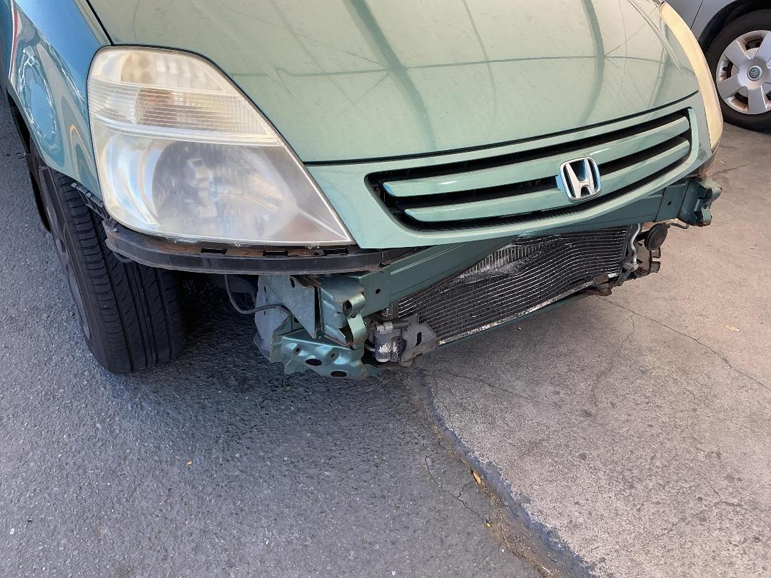 Photo '3' of Honda Stream 2000 Photo '3' of Honda Stream 2000