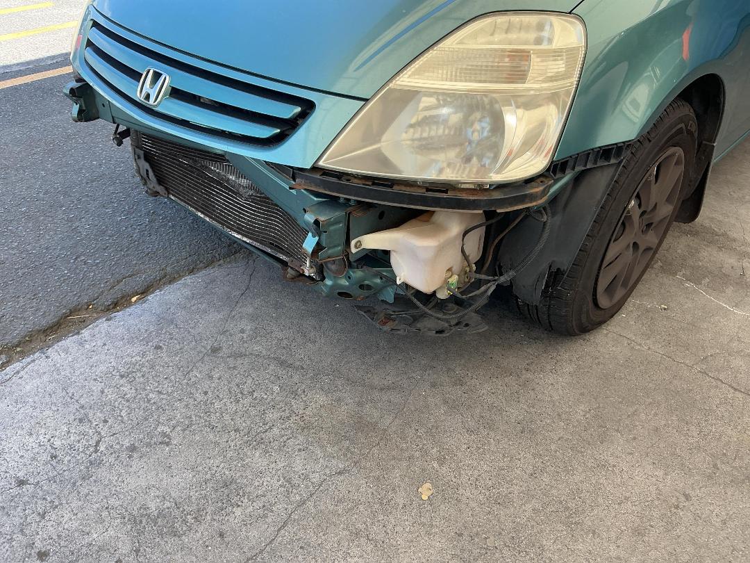 Photo '6' of Honda Stream 2000 Photo '6' of Honda Stream 2000