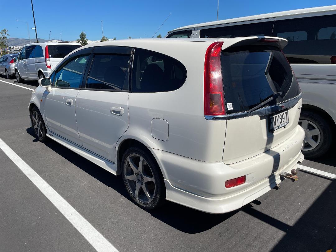 Photo '4' of Honda Stream