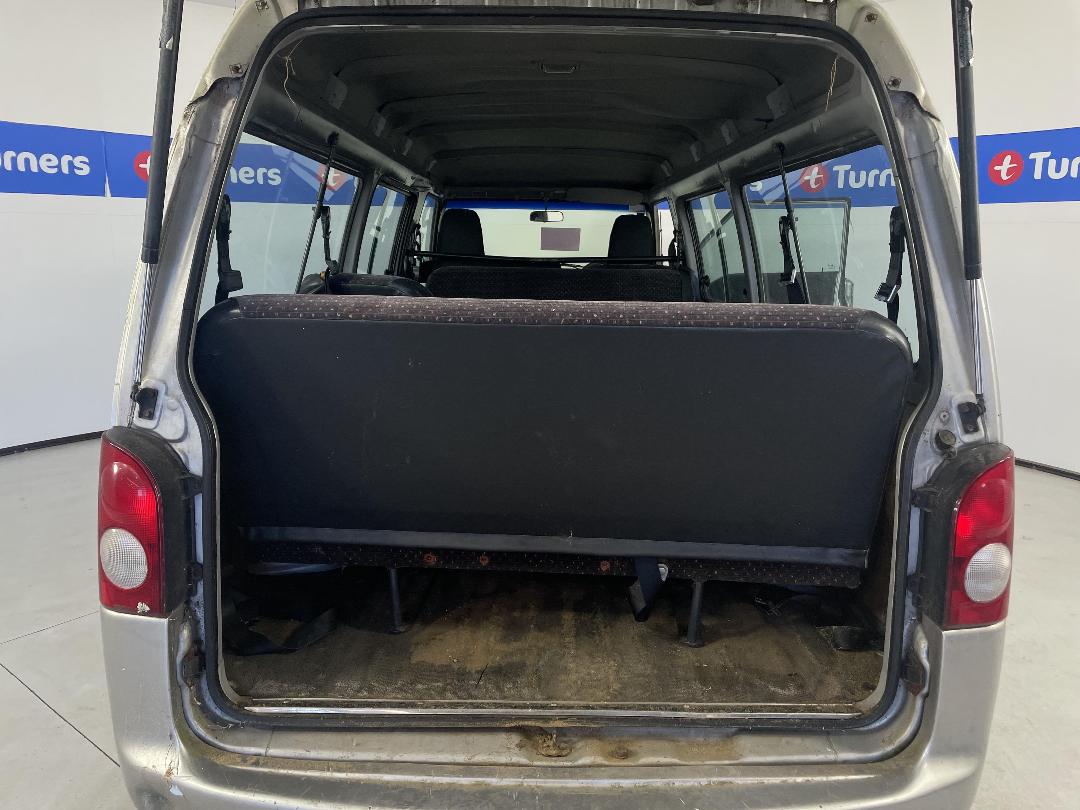 Photo '17' of Hyundai H100