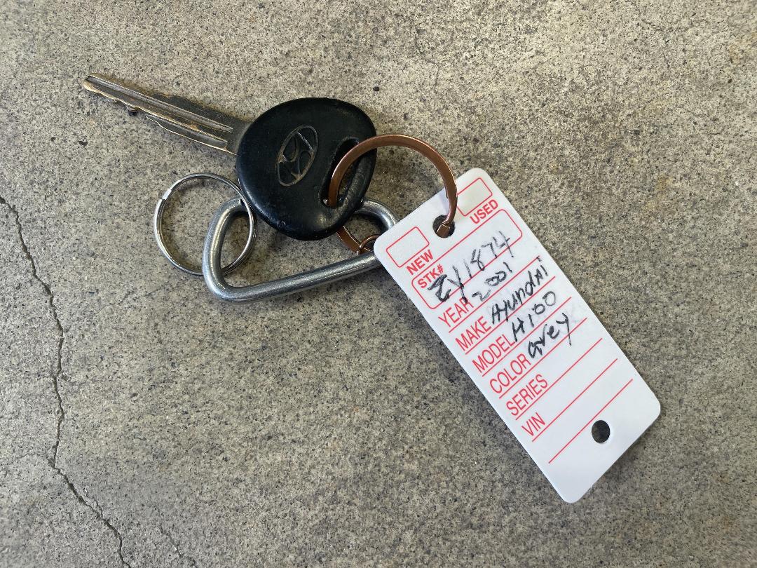 Photo '18' of Hyundai H100