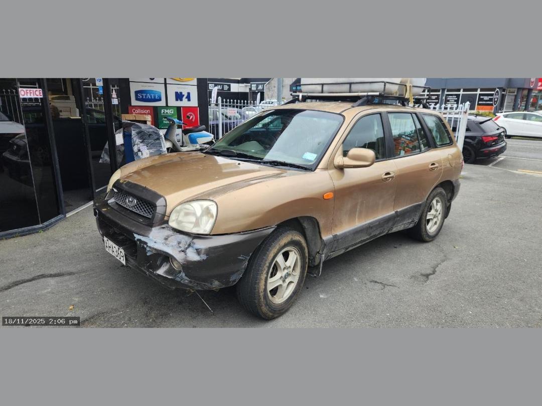 Photo '4' of Hyundai Santa FE V6 GLS Photo '4' of Hyundai Santa FE V6 GLS