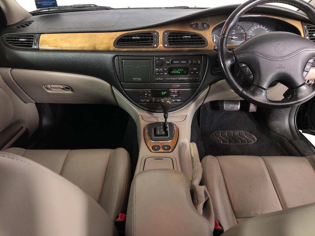 Photo '17' of Jaguar S-Type