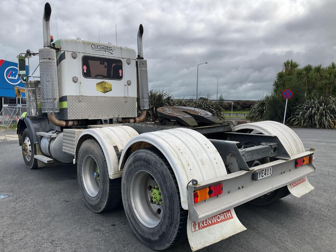 Photo '7' of Kenworth T800 Tractor Unit