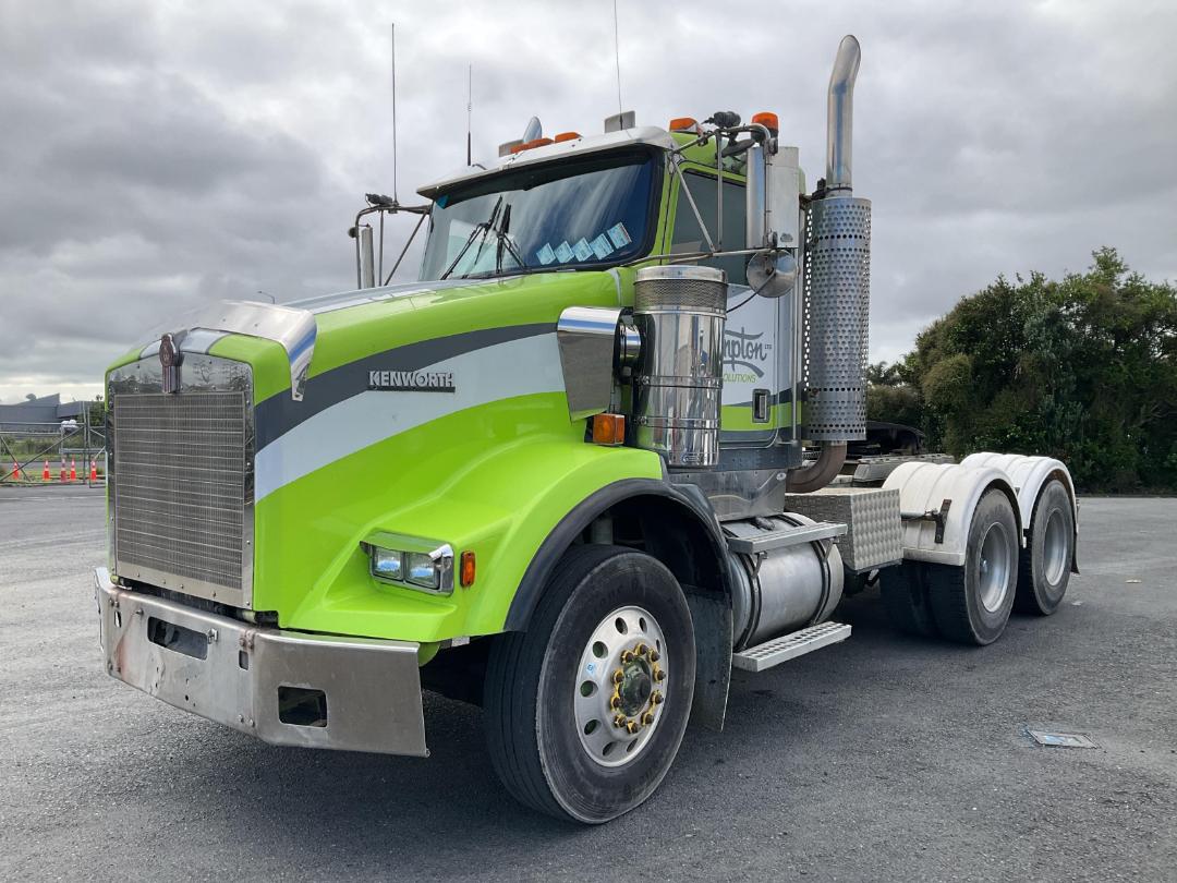 Photo '10' of Kenworth T800 Tractor Unit