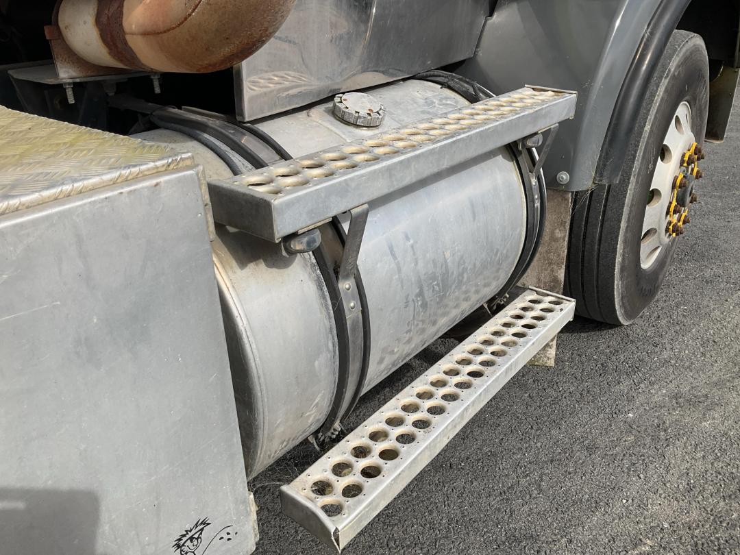 Photo '27' of Kenworth T800 Tractor Unit