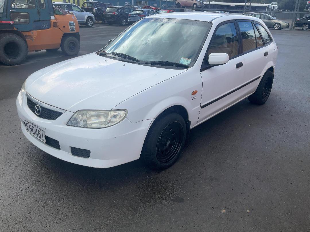 Photo '3' of Mazda 323 Sporthatch Glxi Photo '3' of Mazda 323 Sporthatch Glxi