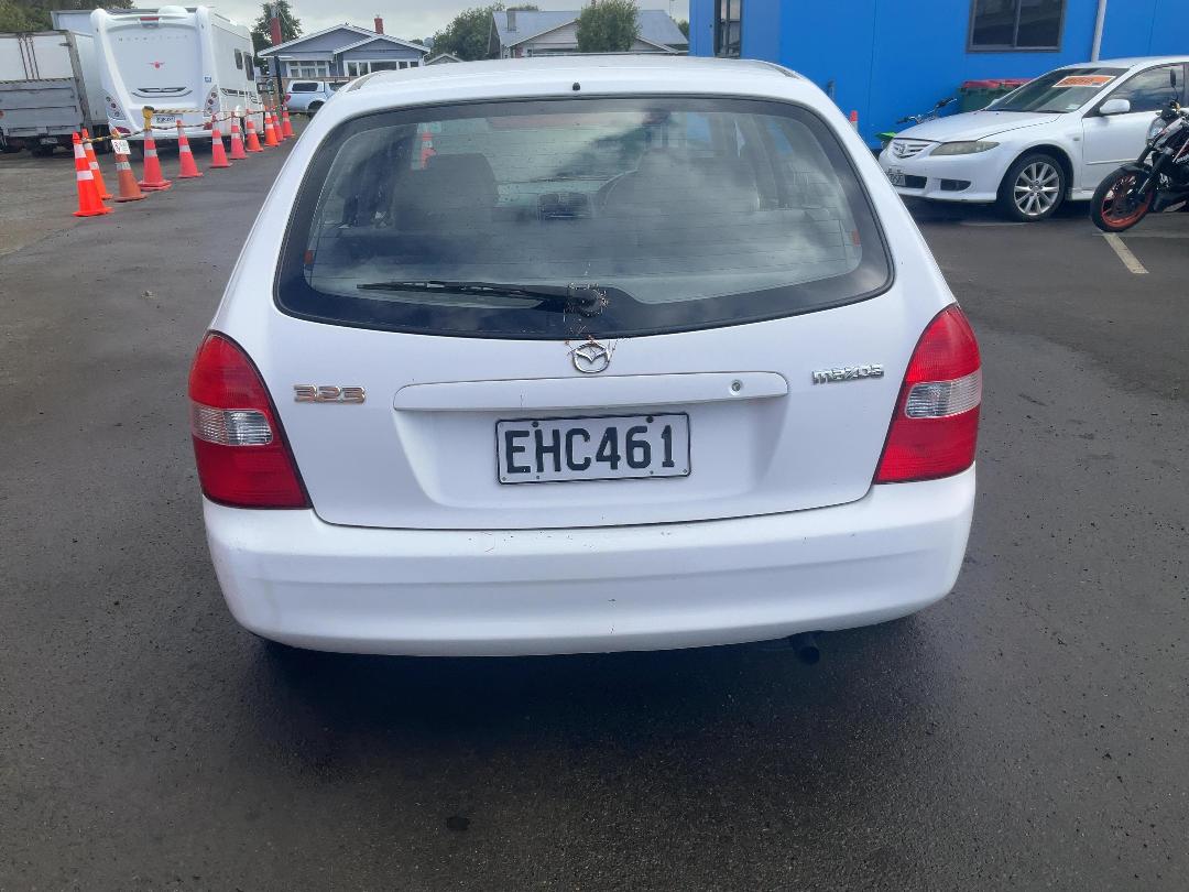 Photo '5' of Mazda 323 Sporthatch Glxi Photo '5' of Mazda 323 Sporthatch Glxi