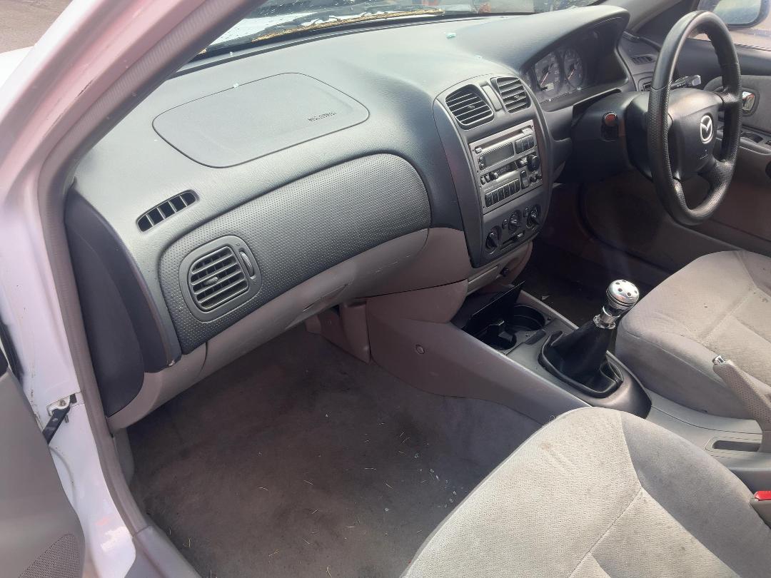 Photo '12' of Mazda 323 Sporthatch Glxi Photo '12' of Mazda 323 Sporthatch Glxi