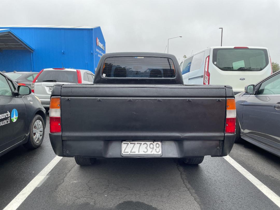 Photo '9' of Mazda Bounty CAB Plus W/S TD