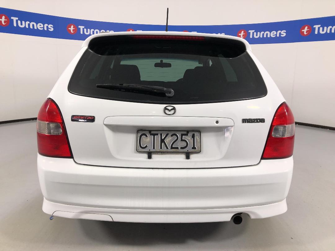 Photo '6' of Mazda Familia Photo '6' of Mazda Familia