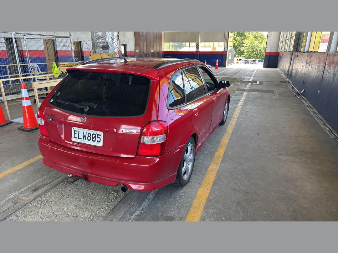 Photo '2' of Mazda Familia Photo '2' of Mazda Familia