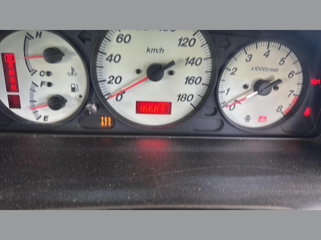 Photo '8' of Mazda Familia Photo '8' of Mazda Familia