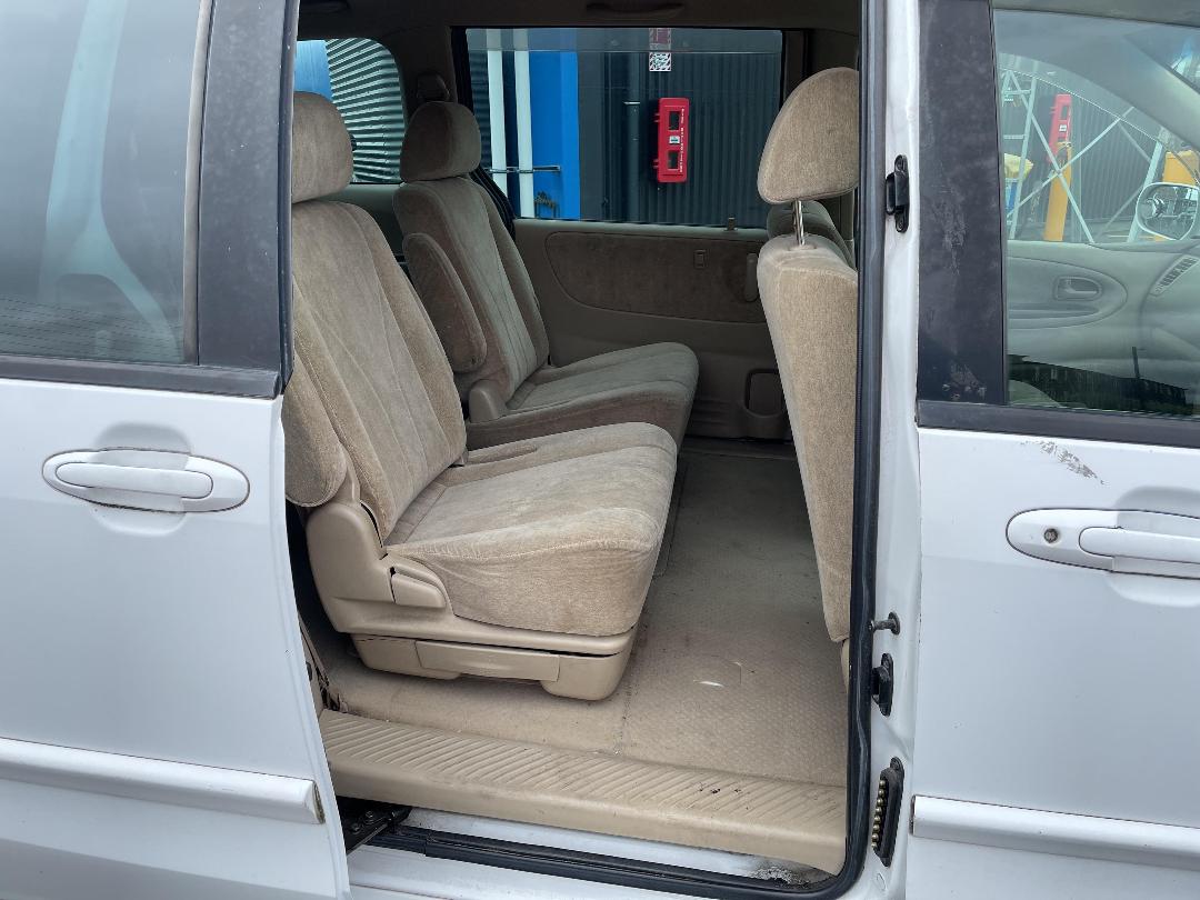 Photo '17' of Mazda Mpv2500