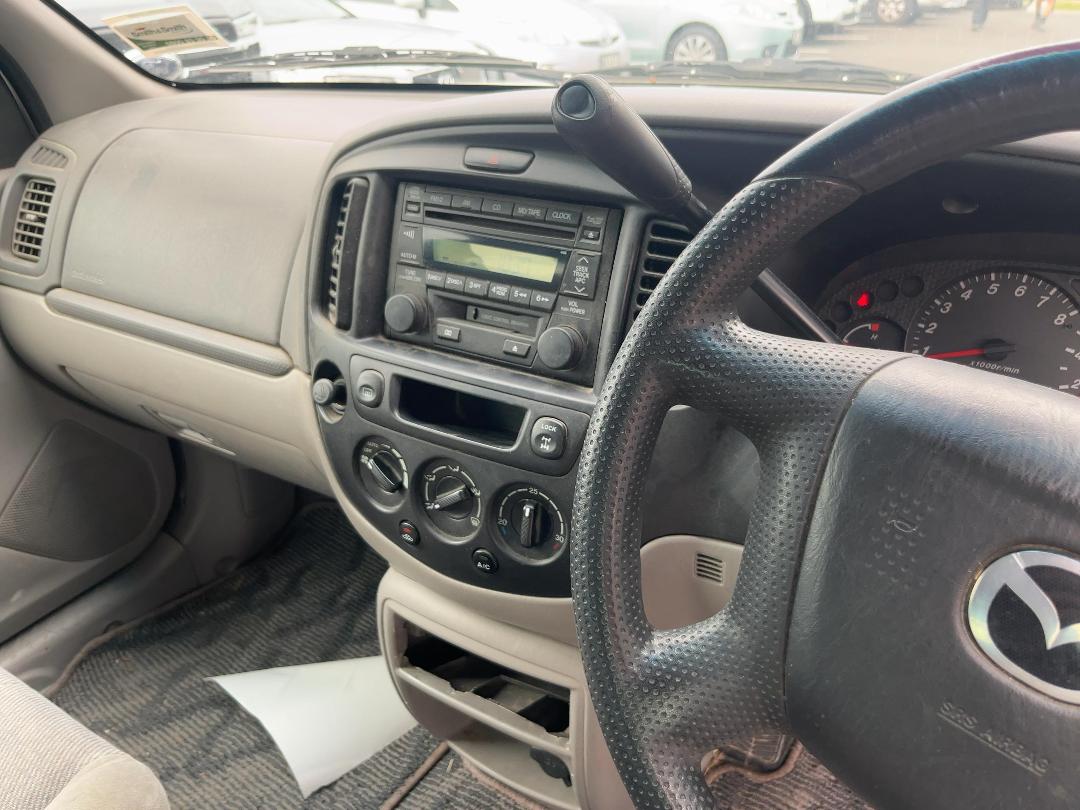 Photo '14' of Mazda Tribute