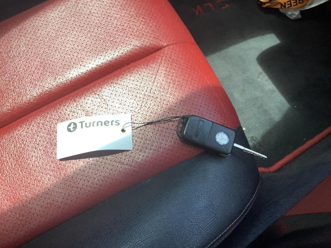 Photo '10' of Mercedes-Benz 320 Photo '10' of Mercedes-Benz 320