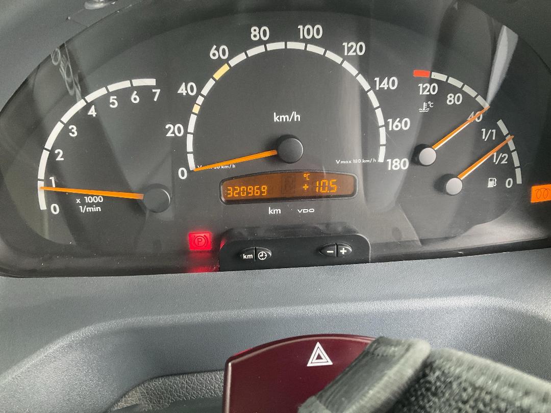 Photo '9' of Mercedes-Benz Sprinter 308CDI 3550 Chassis Motorhome