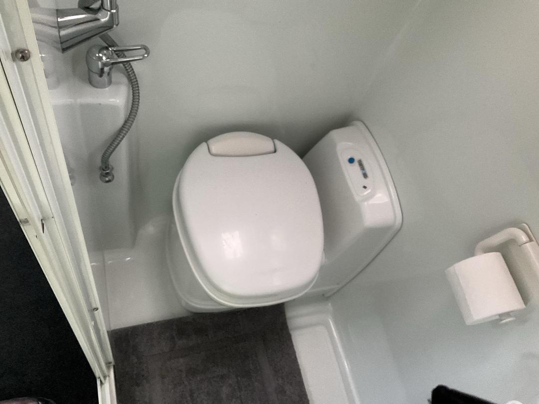 Photo '17' of Mercedes-Benz Sprinter 308CDI 3550 Chassis Motorhome