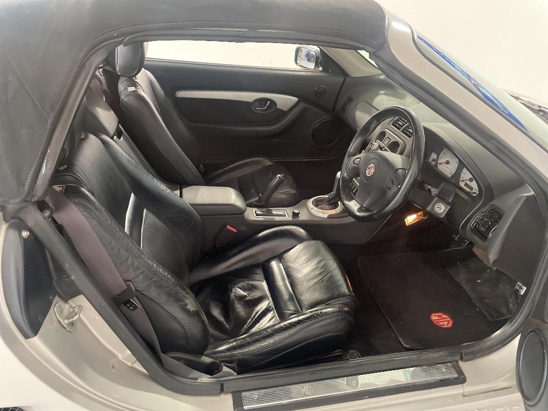 Photo '16' of MG MGF 1.8I Photo '16' of MG MGF 1.8I