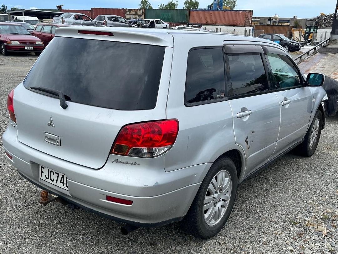 Photo '5' of Mitsubishi Airtrek