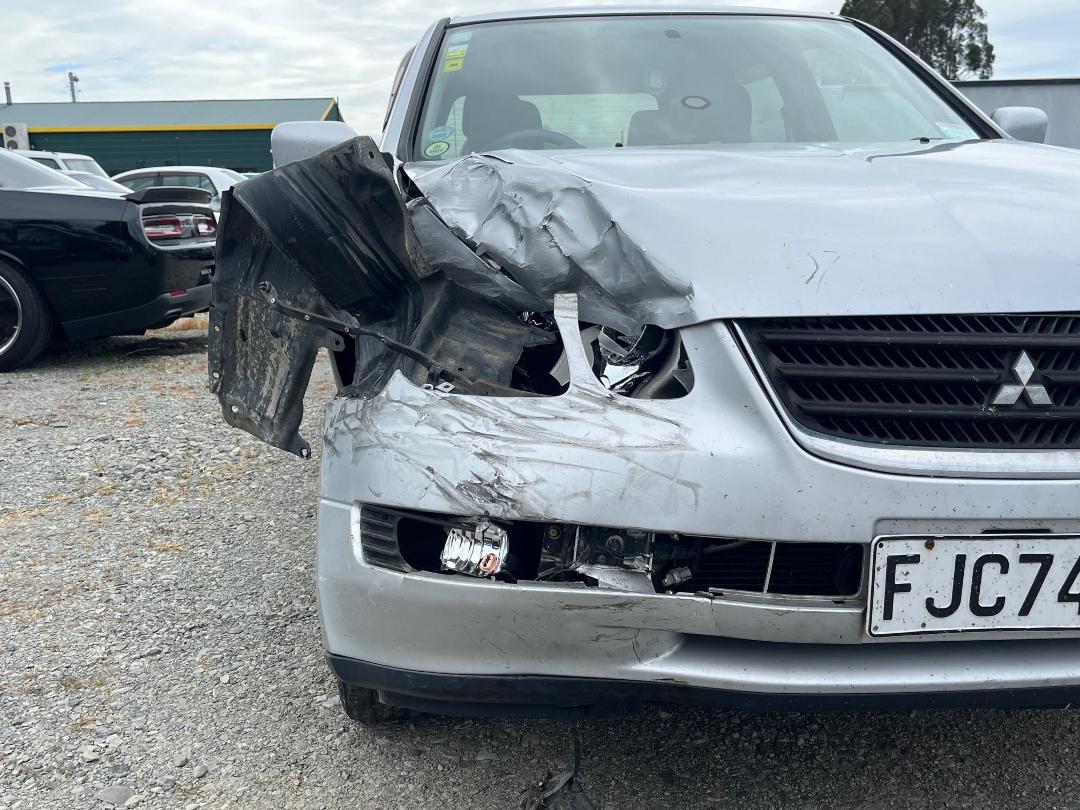 Photo '7' of Mitsubishi Airtrek