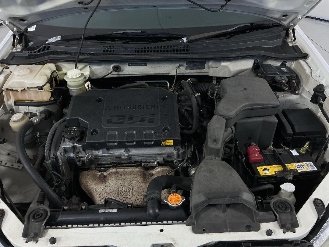 Photo '11' of Mitsubishi Airtrek Photo '11' of Mitsubishi Airtrek