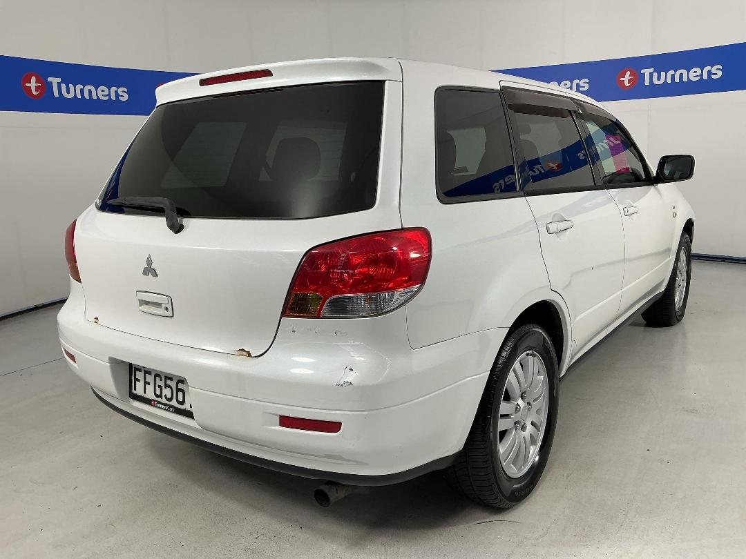 Photo '6' of Mitsubishi Airtrek Photo '6' of Mitsubishi Airtrek