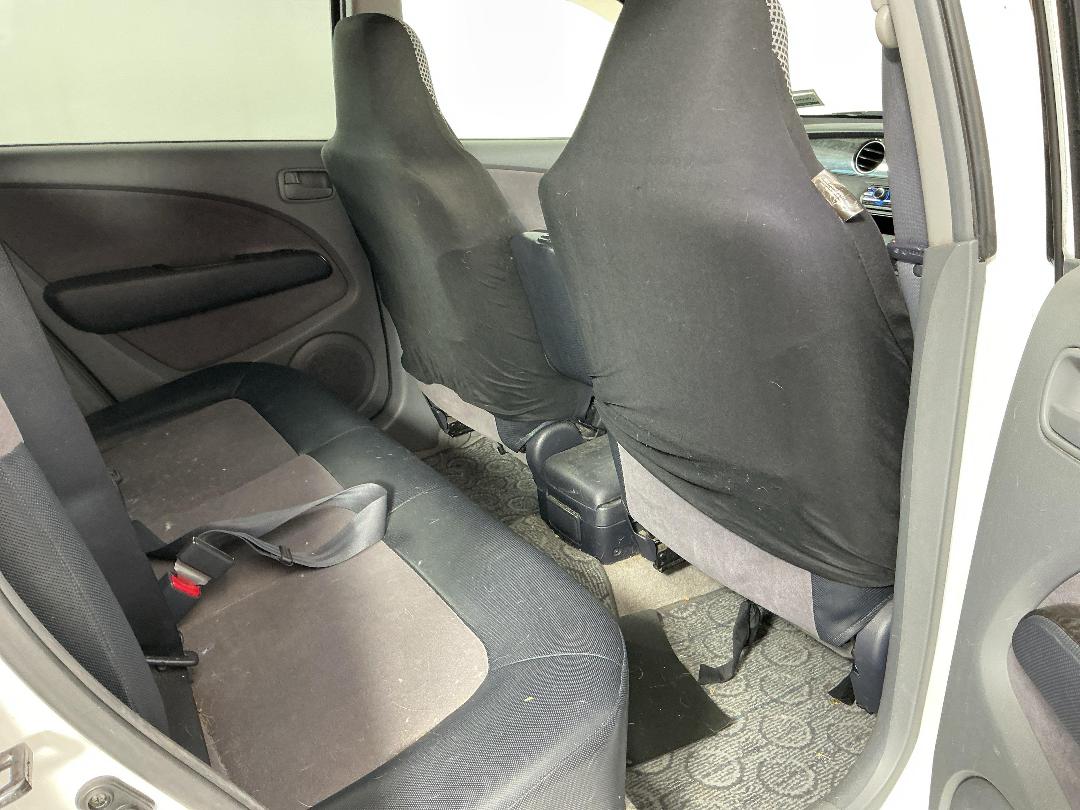 Photo '18' of Mitsubishi Airtrek Photo '18' of Mitsubishi Airtrek