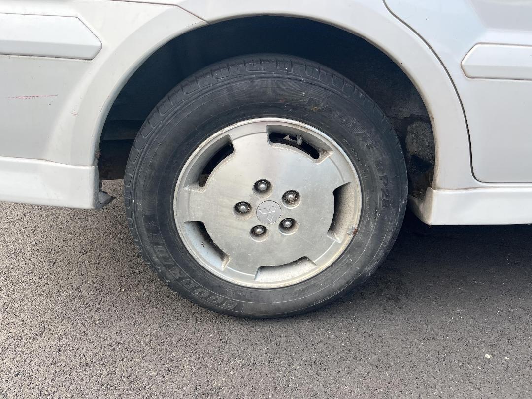 Photo '8' of Mitsubishi Chariot Grandis