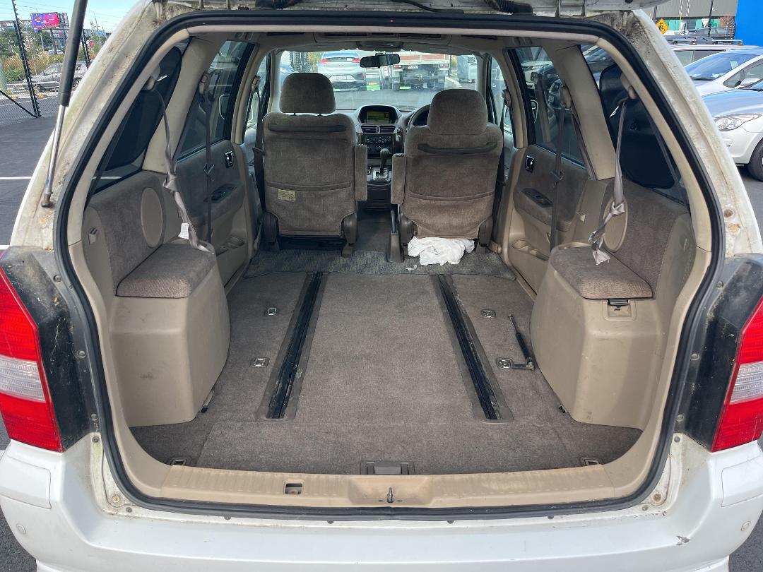 Photo '17' of Mitsubishi Chariot Grandis