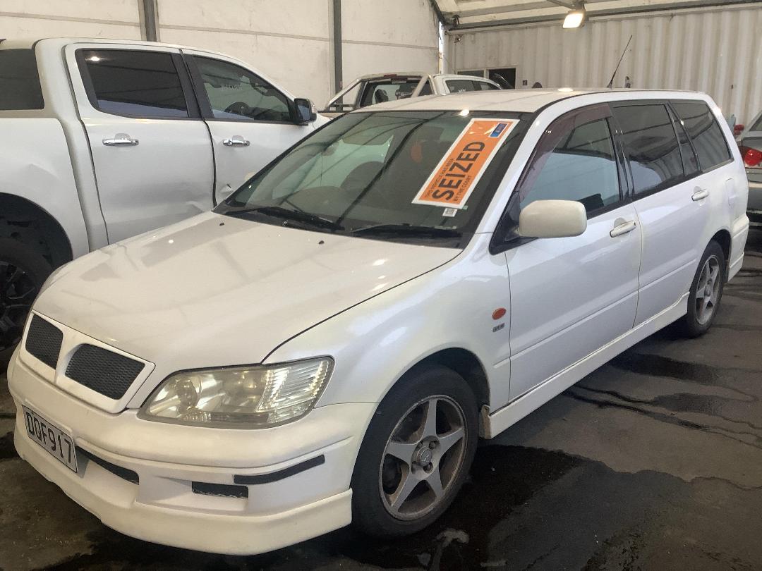 Photo '2' of Mitsubishi Lancer Cedia