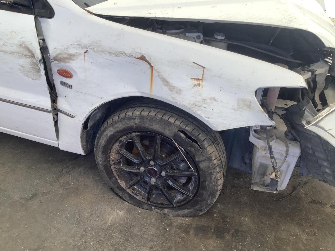 Photo '4' of Mitsubishi Lancer