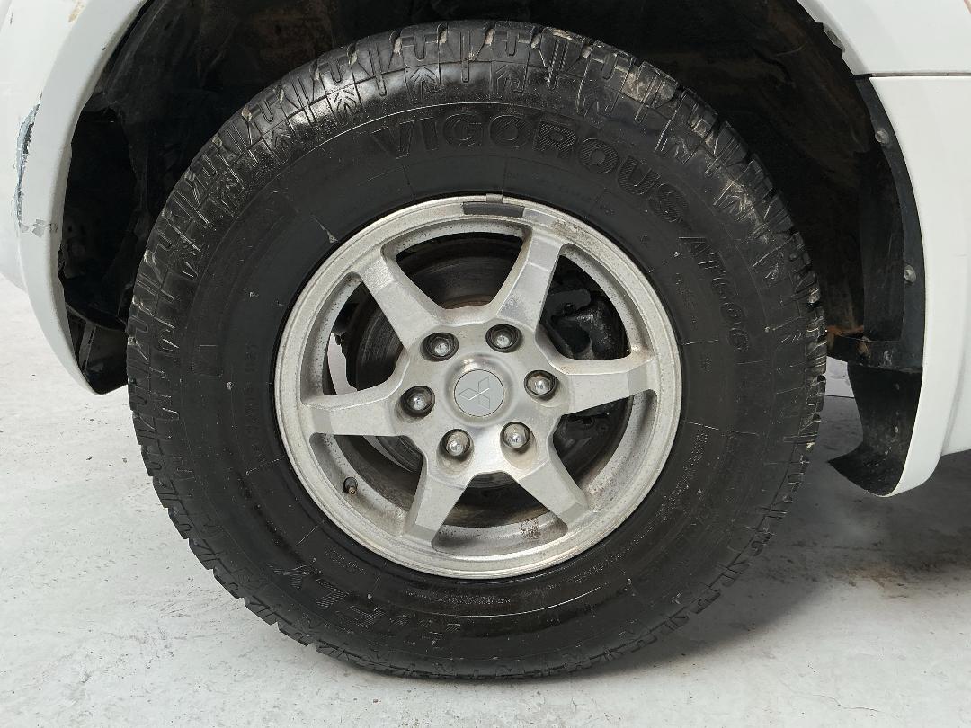 Photo '10' of Mitsubishi Pajero