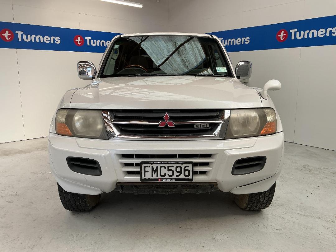 Photo '2' of Mitsubishi Pajero