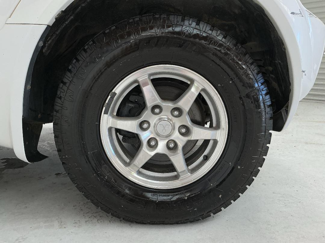 Photo '9' of Mitsubishi Pajero