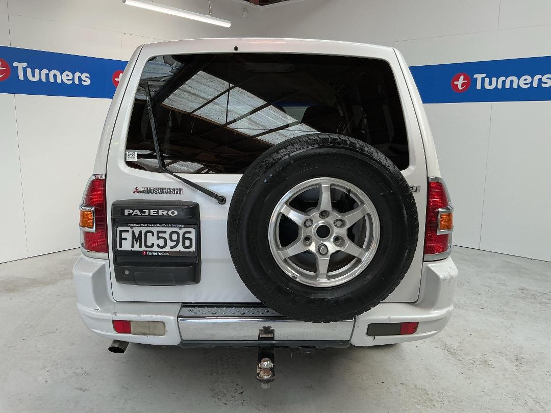 Photo '6' of Mitsubishi Pajero