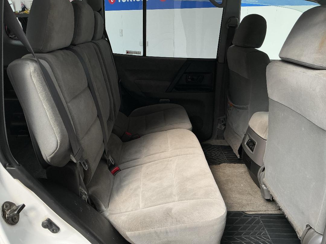 Photo '20' of Mitsubishi Pajero