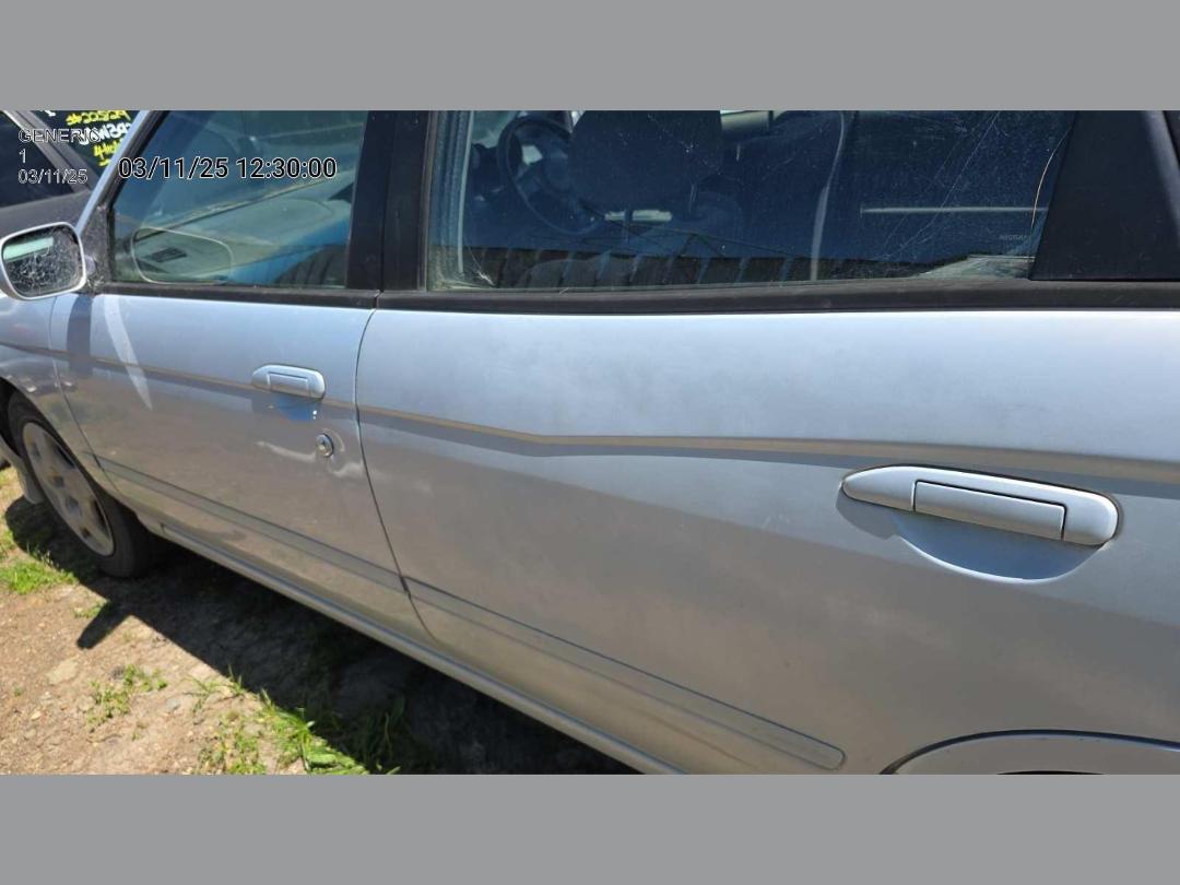 Photo '7' of Nissan Avenir Photo '7' of Nissan Avenir