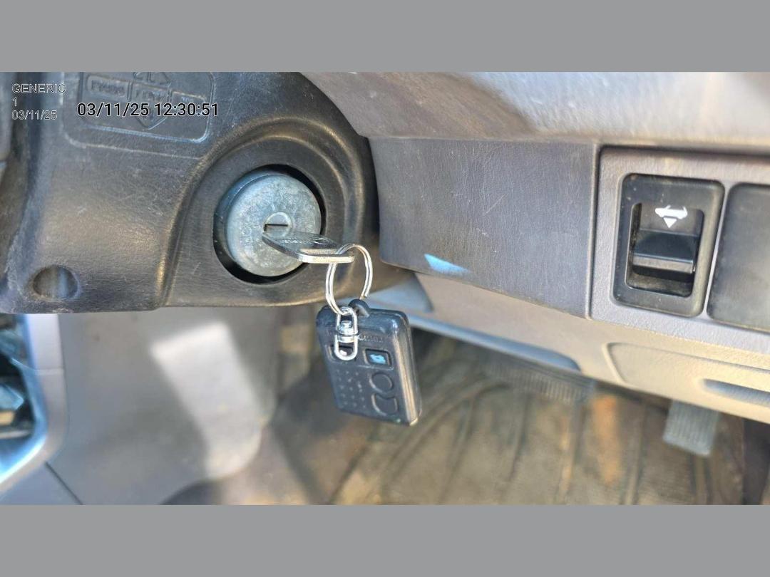 Photo '10' of Nissan Avenir Photo '10' of Nissan Avenir