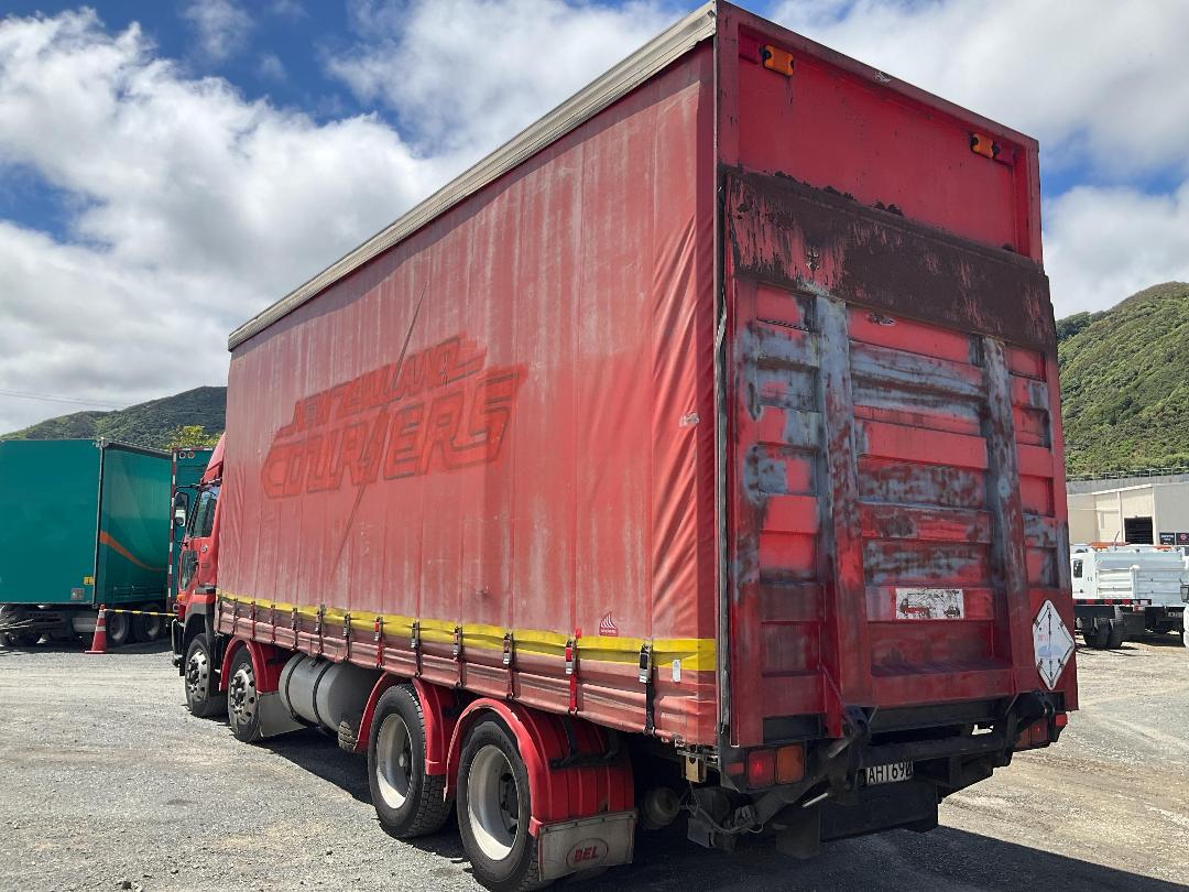 Photo '6' of Nissan Diesel CG 400EE Curtainsider
