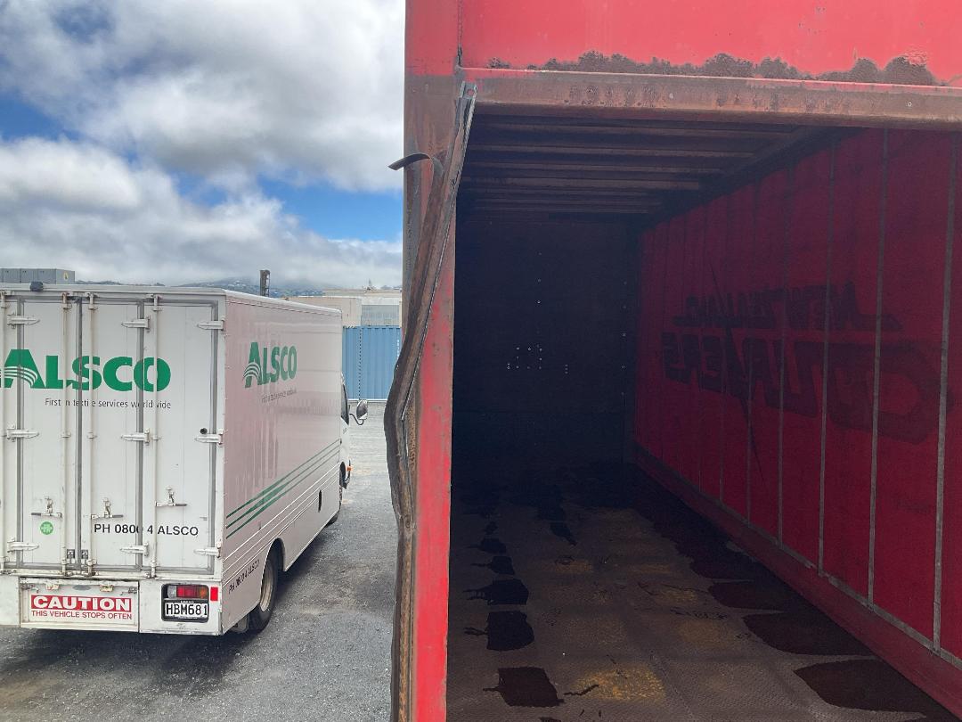 Photo '13' of Nissan Diesel CG 400EE Curtainsider