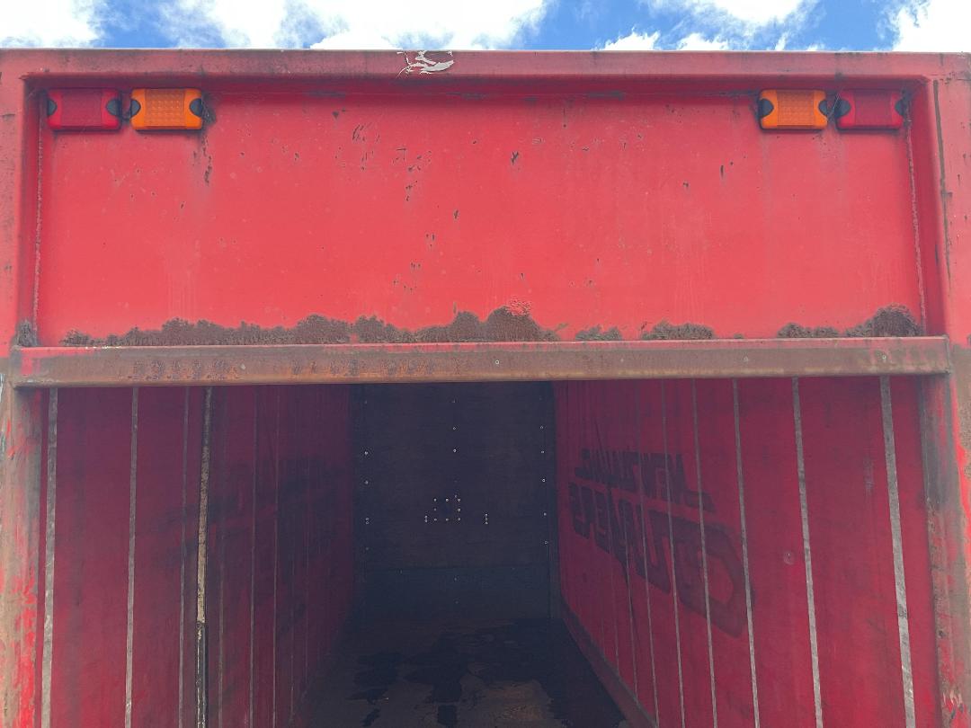 Photo '14' of Nissan Diesel CG 400EE Curtainsider