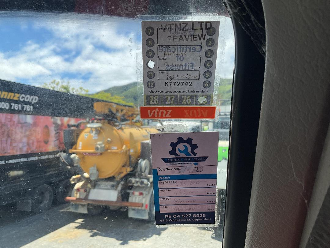 Photo '20' of Nissan Diesel CG 400EE Curtainsider