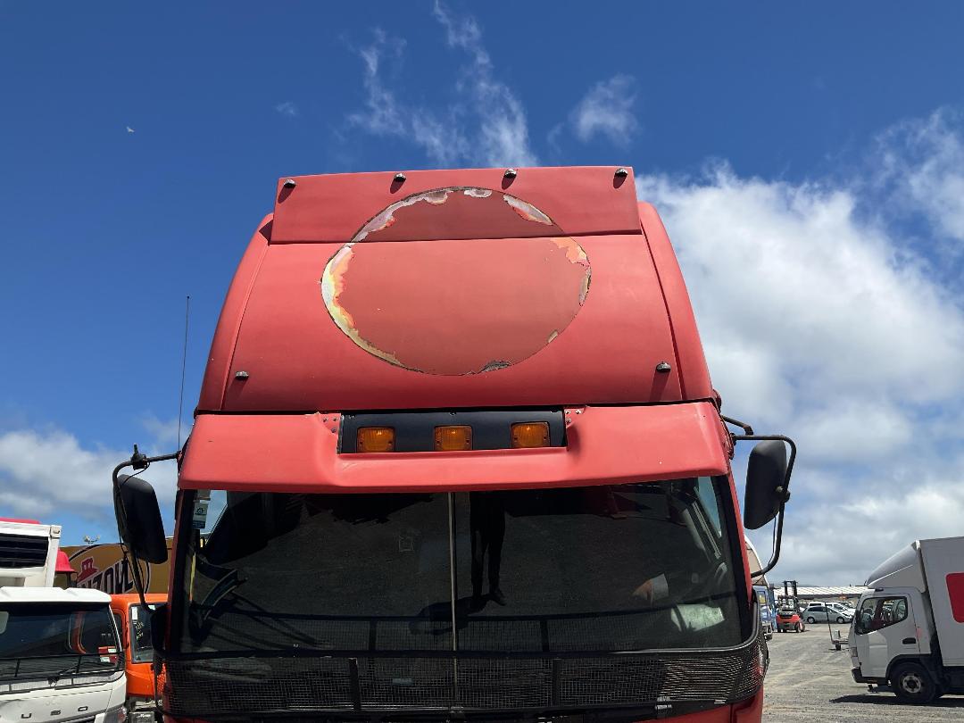 Photo '32' of Nissan Diesel CG 400EE Curtainsider