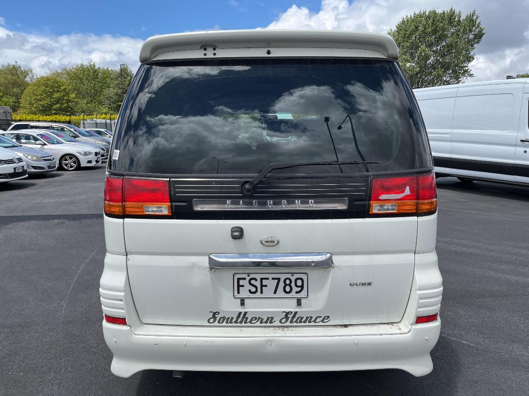 Photo '6' of Nissan Elgrand