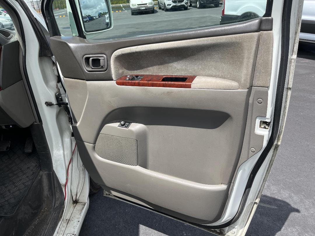 Photo '15' of Nissan Elgrand