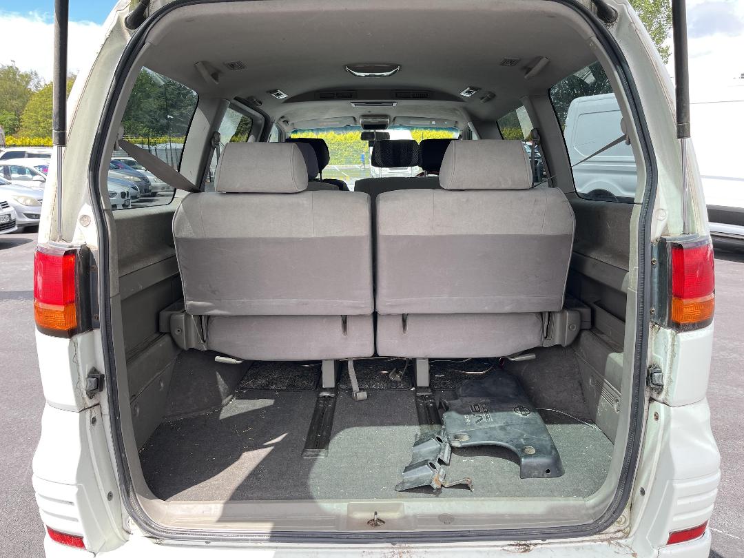 Photo '14' of Nissan Elgrand