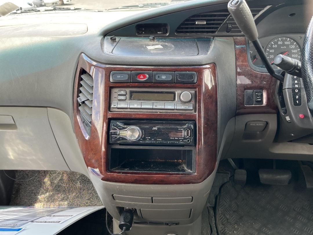 Photo '18' of Nissan Elgrand