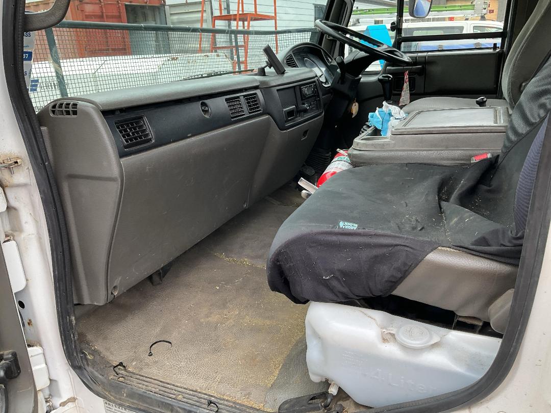 Photo '15' of Nissan MK205 Silver Bullet FLAT DECK Transporter