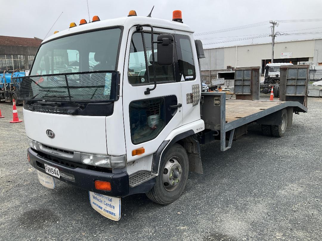 Photo '7' of Nissan MK205 Silver Bullet FLAT DECK Transporter